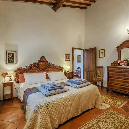 Vakantiehuis Historic Tuscan Castle With Private Pool